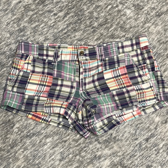 American Eagle Outfitters Pants - American Eagle plaid shorts
